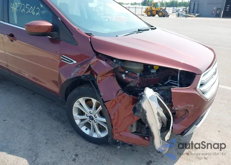 2018 Ford Escape Se from USA, damaged, VIN 1FMCU9GD5JUC36860